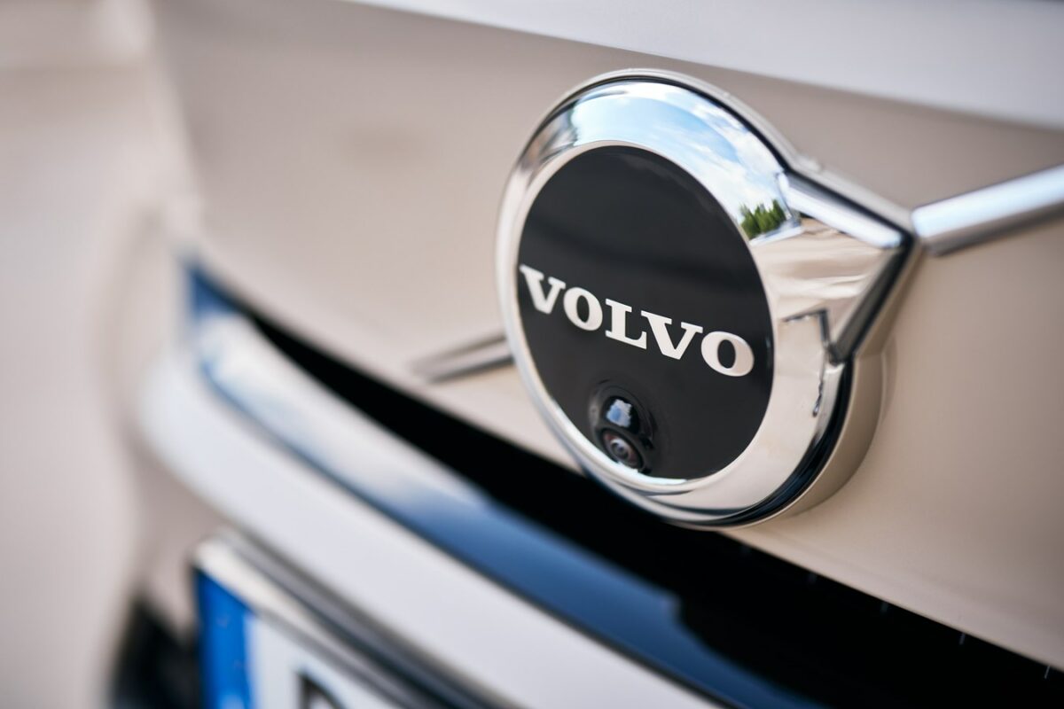 Volvo car logo